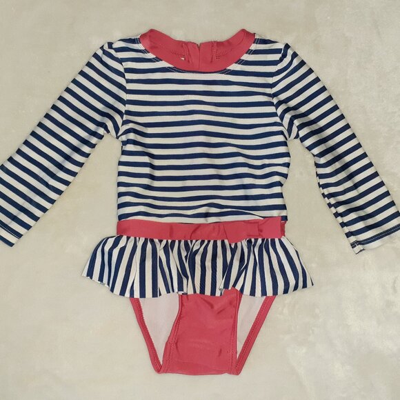 CAT & JACK 1 PC SWIMSUIT RASH GUARD RED WHITE BLUE LONG SLEEVE-GIRLS SIZE 12 MO - Picture 1 of 3